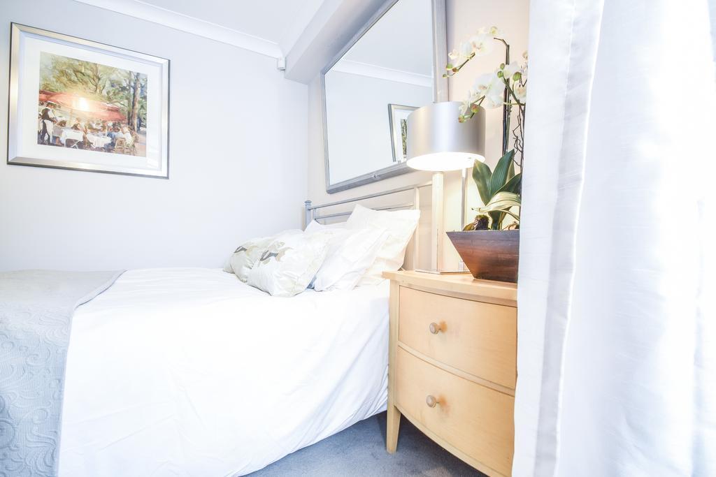 Top Properties Chelsea London Room photo